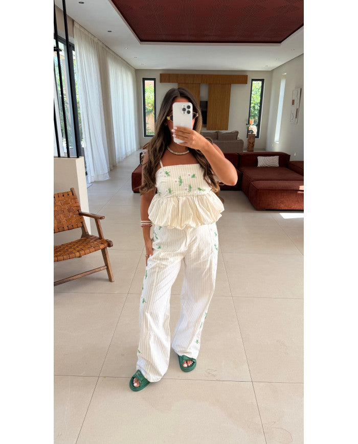 Ensemble pantalon rayé beige bijoux vert
